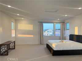 featured image of 422 Clipper