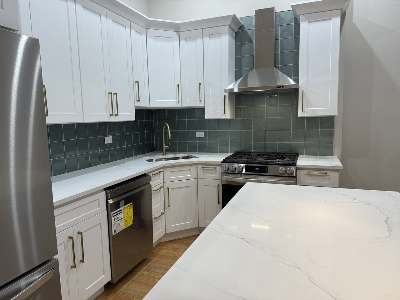 912 N Ashland Ave Unit 1a #1A - Photo 3 of 13