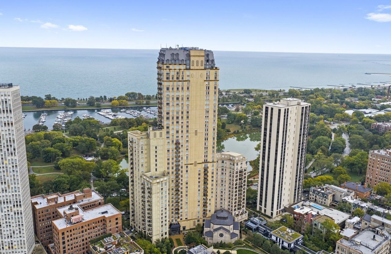 2550 N Lakeview Ave Unit N2103 #2103N - Photo 2 of 44