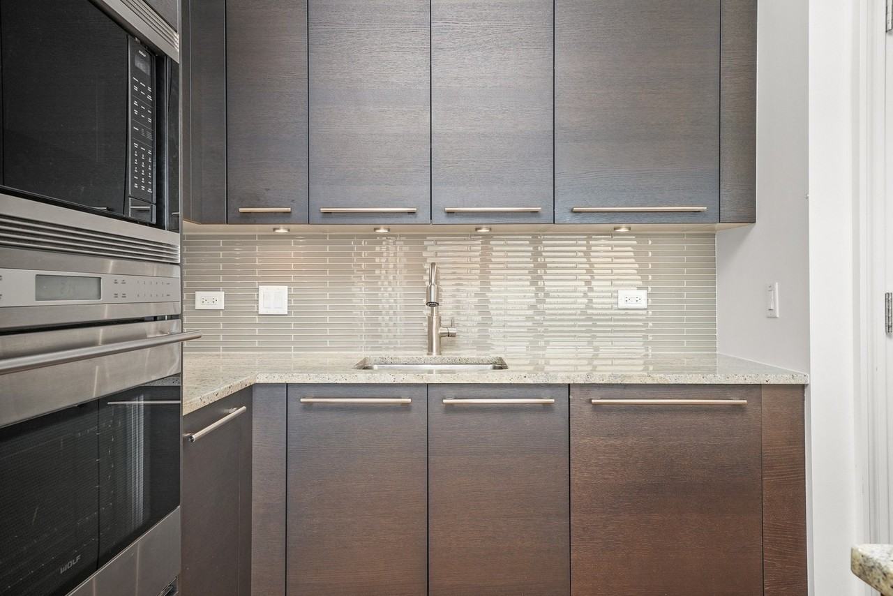 2550 N Lakeview Ave Unit N2103 #2103N - Photo 7 of 44