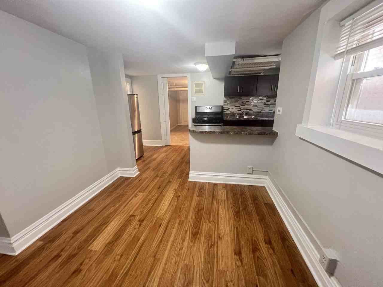 5410 W Berteau Ave Bsmt B #B - Photo 2 of 20