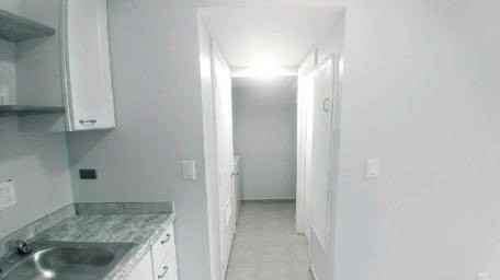 2 Tower Ct - Photo 7 of 18