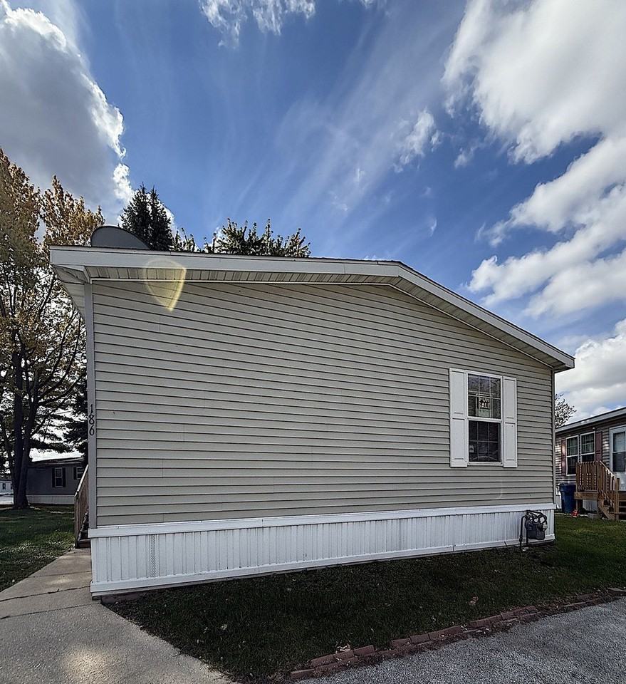 186 Carriage Ln - Photo 3 of 10