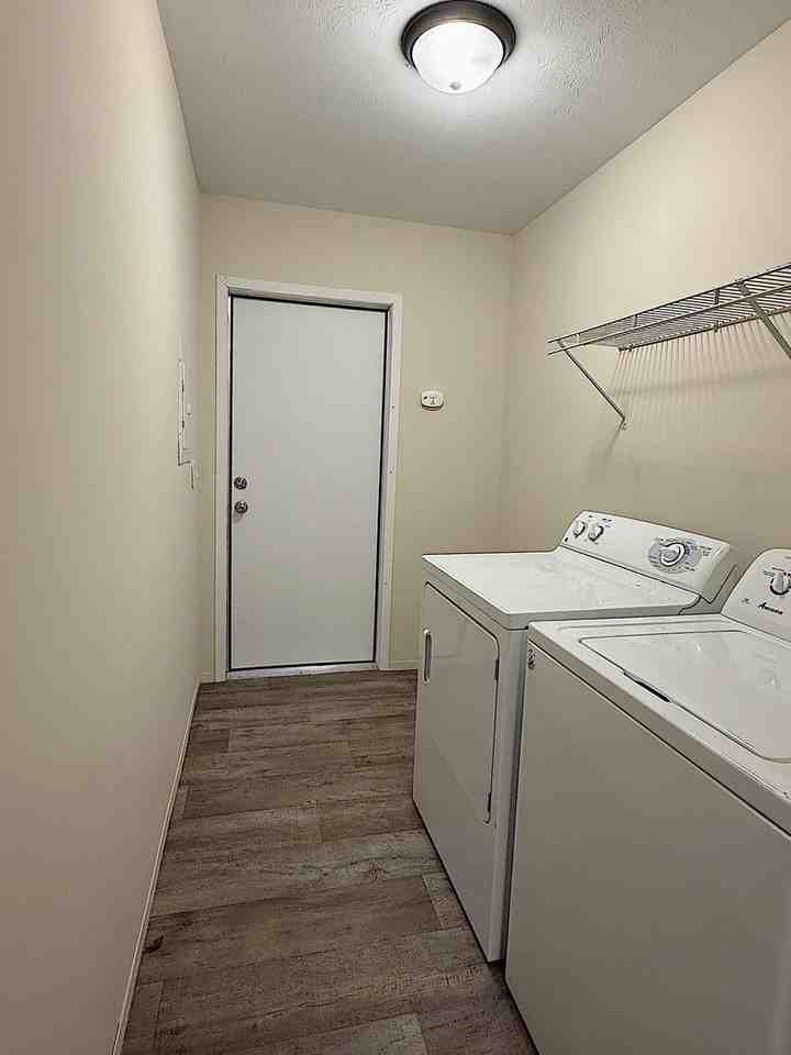 186 Carriage Ln - Photo 6 of 10