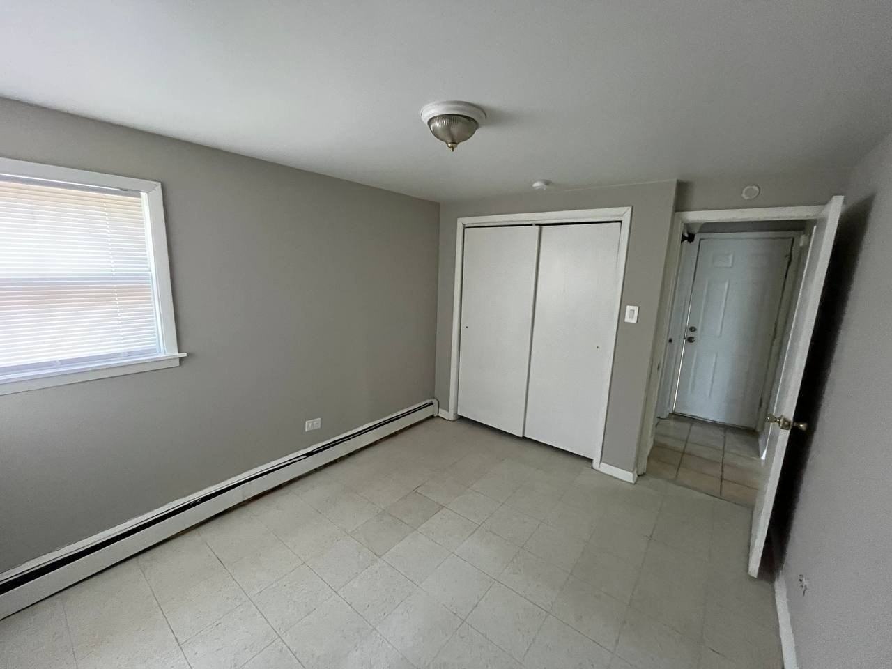 13940 S Edbrooke Ave Apt 2w #2W - Photo 5 of 11