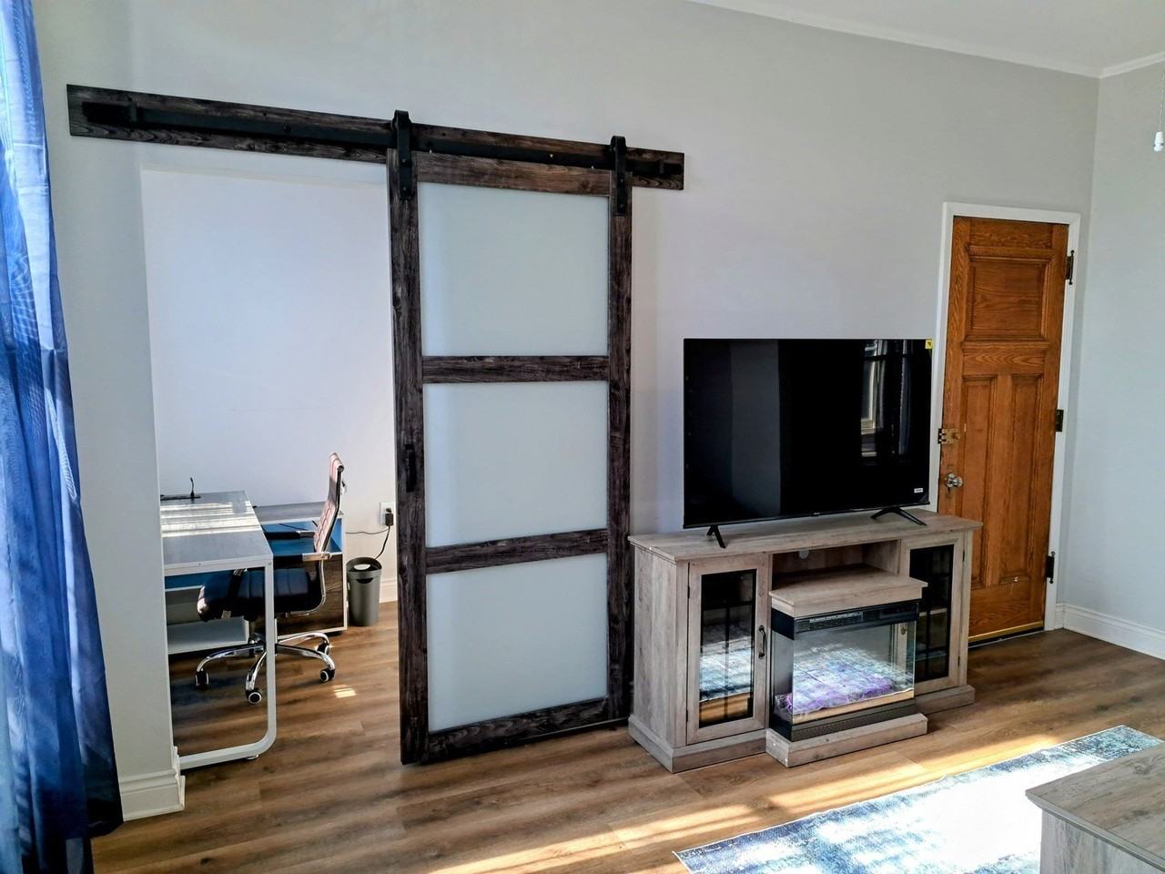 1540 W 17th St Apt 2 #2 - Photo 4 of 22