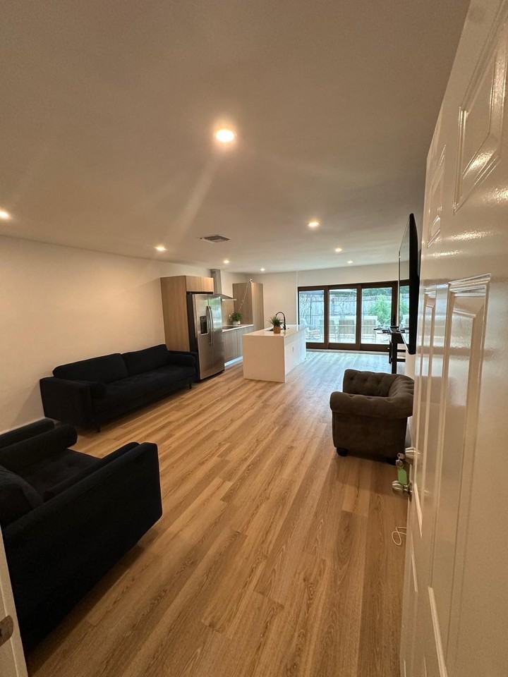 8th St - Photo 2 of 12