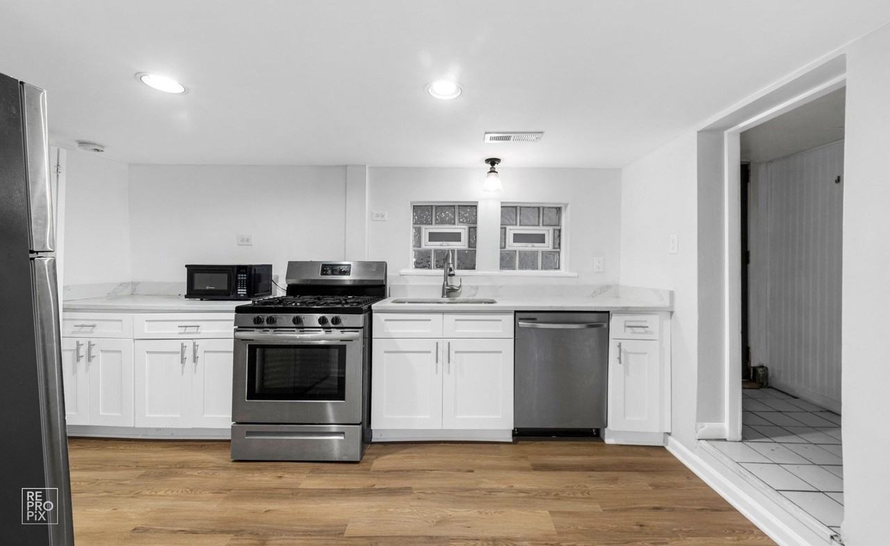 3414 N Damen Ave Unit Bsmt #BS - Photo 4 of 11