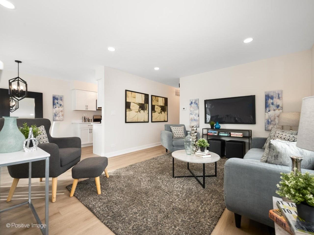 823 Cambridge Pl Unit 823 #823 - Photo 3 of 16