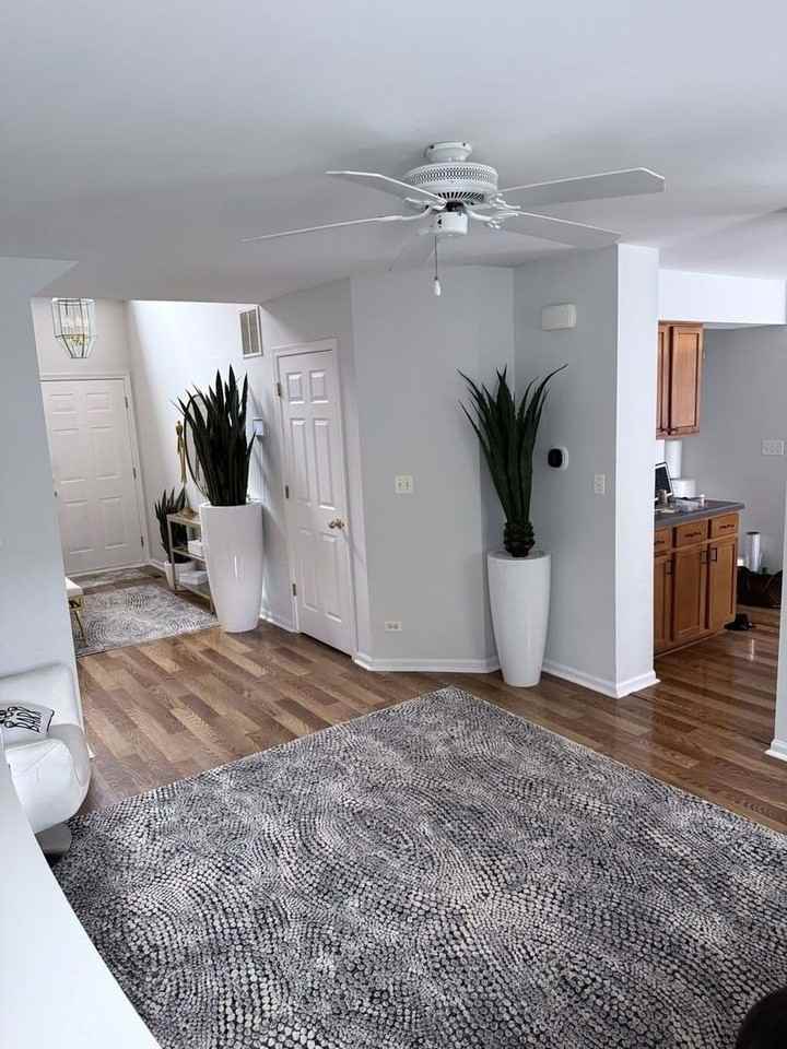 2727 Borkshire Ln - Photo 4 of 24