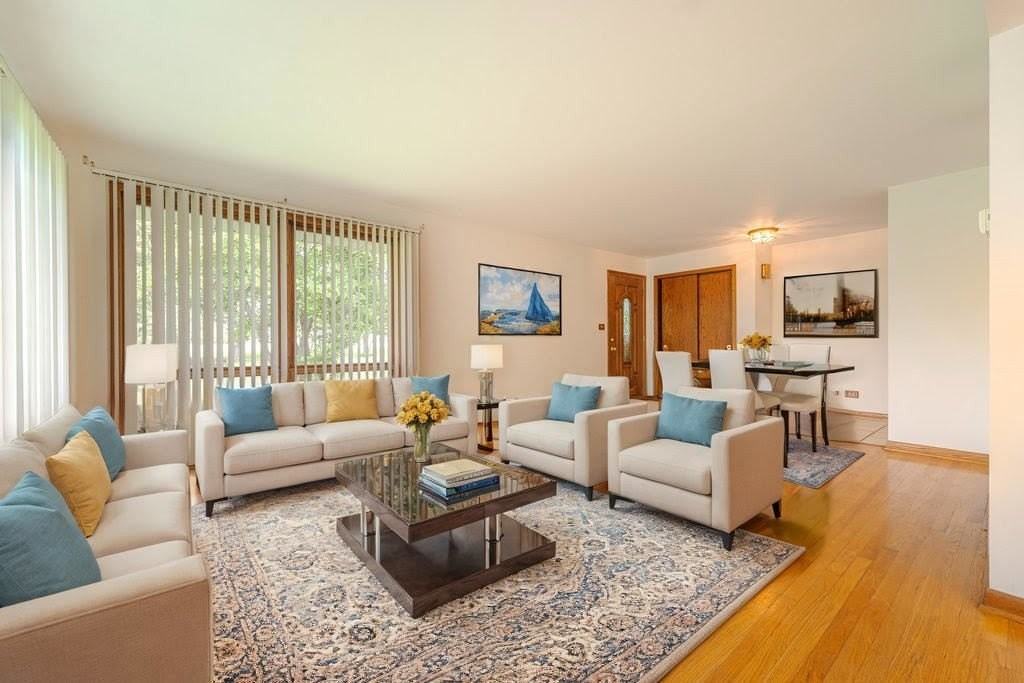 14322 Mccarthy Rd - Photo 3 of 37