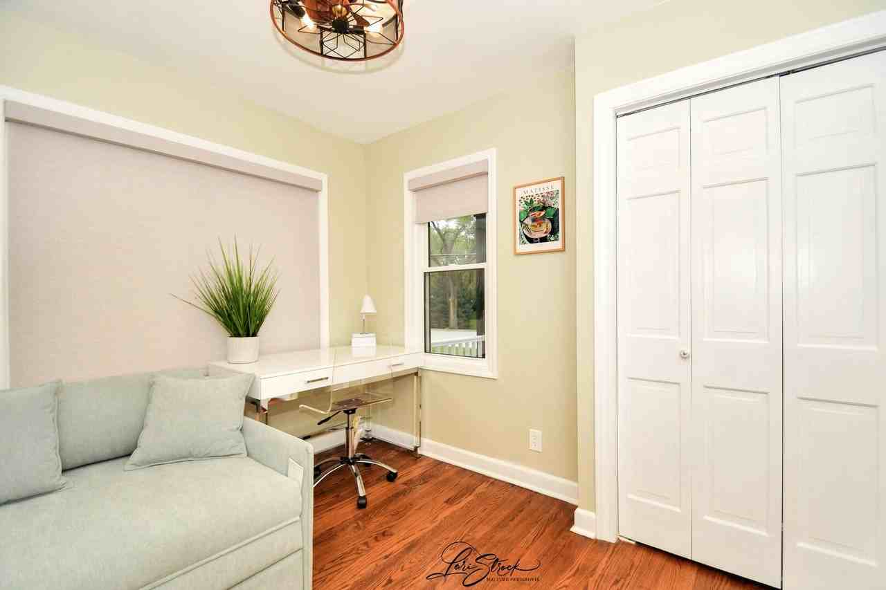 635 E Prairie Ave - Photo 7 of 32