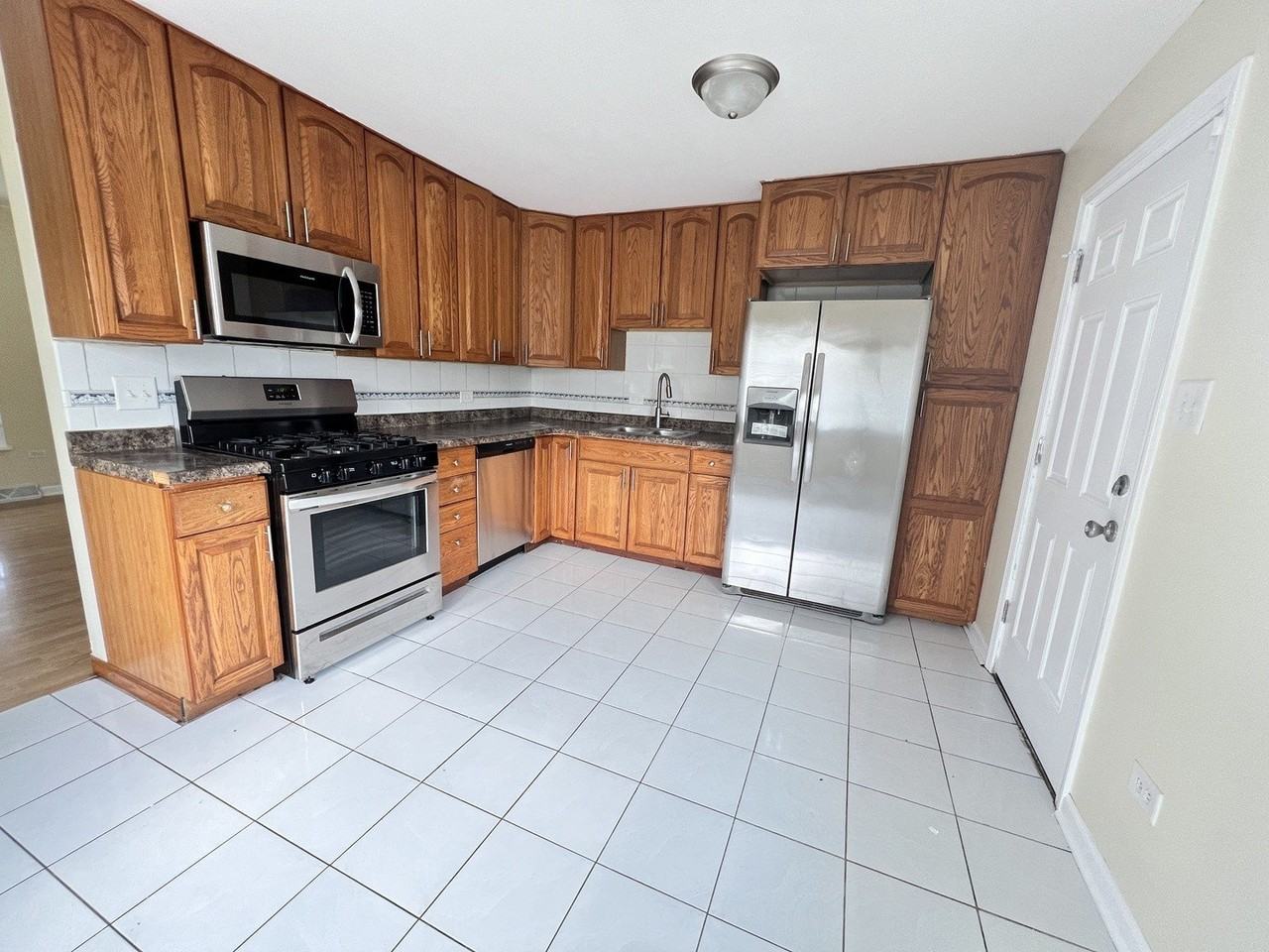 206 E Center St - Photo 2 of 26