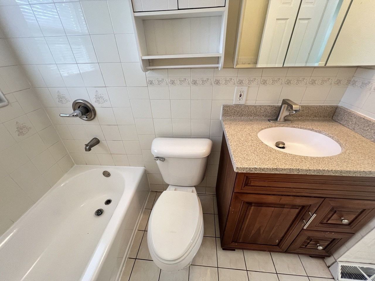 206 E Center St - Photo 5 of 26