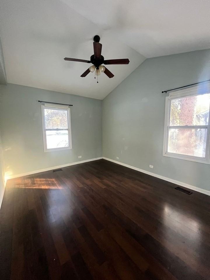 3001 75th St - Photo 7 of 13