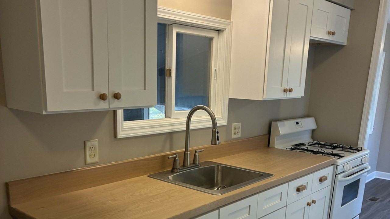 315 E Corning Rd - Photo 7 of 16