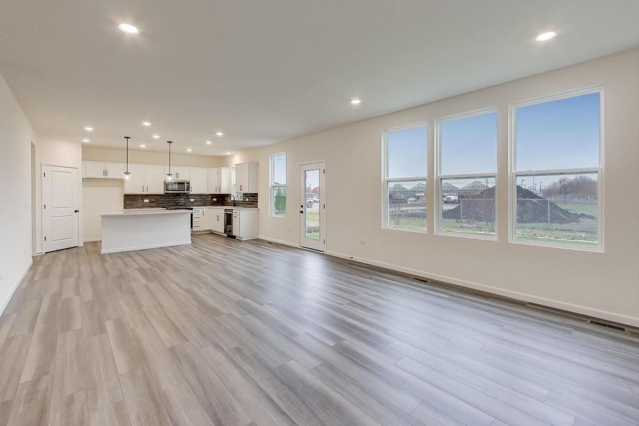 2240 Bent Grass Way - Photo 7 of 50