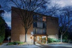 5830 Oakwood Dr Apt 3h #3H - Photo 1 of 1