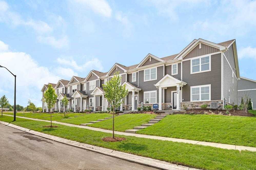 2246 Barbera Dr Unit 2246 #2246 - Photo 2 of 16