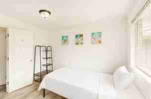 featured image of Sterling Ridge Rd