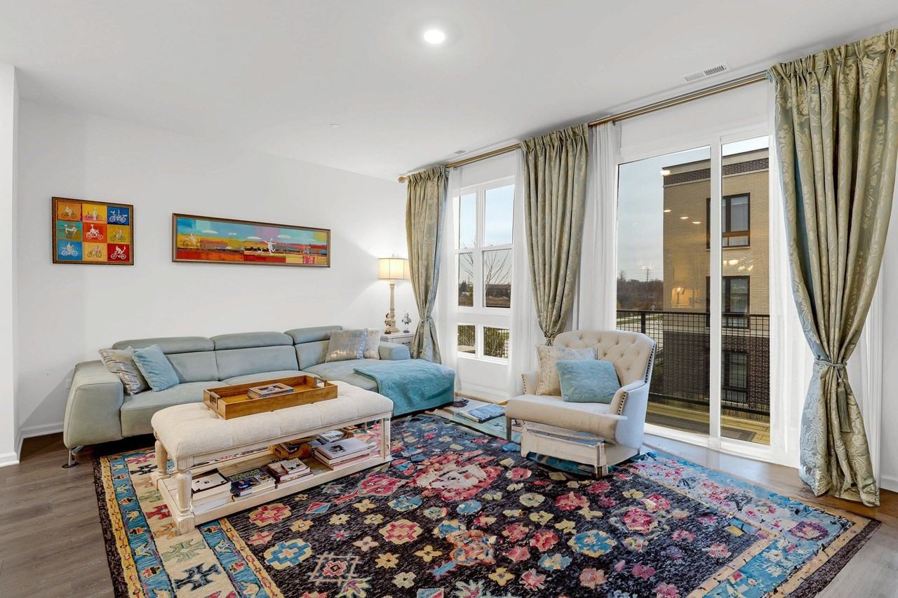 1200 Lakepointe Dr - Photo 5 of 19