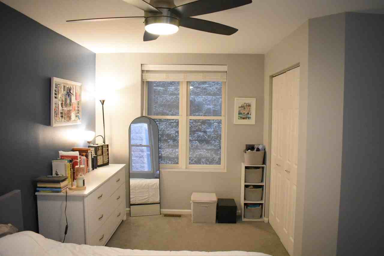 2851 N Southport Ave Apt A #A - Photo 4 of 12