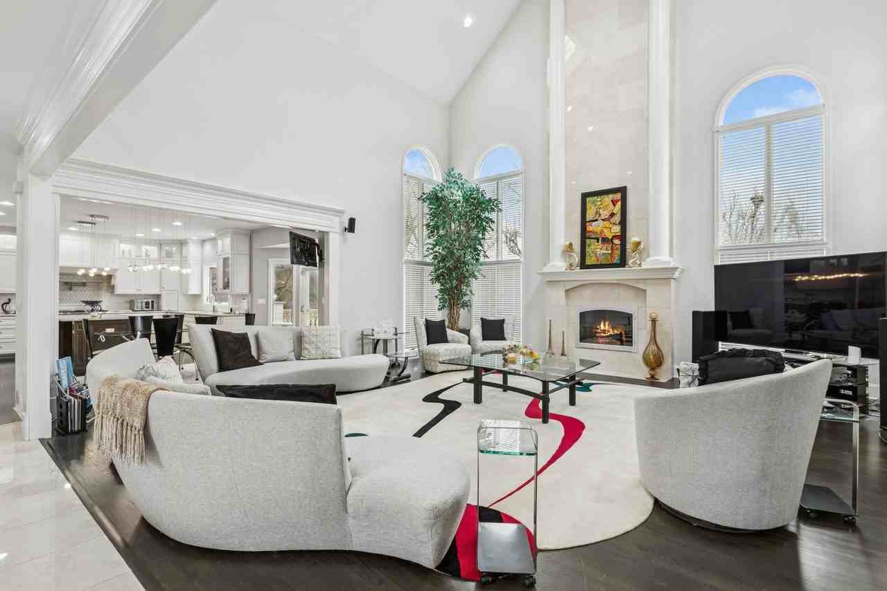 9200 Falling Waters Dr W - Photo 5 of 30