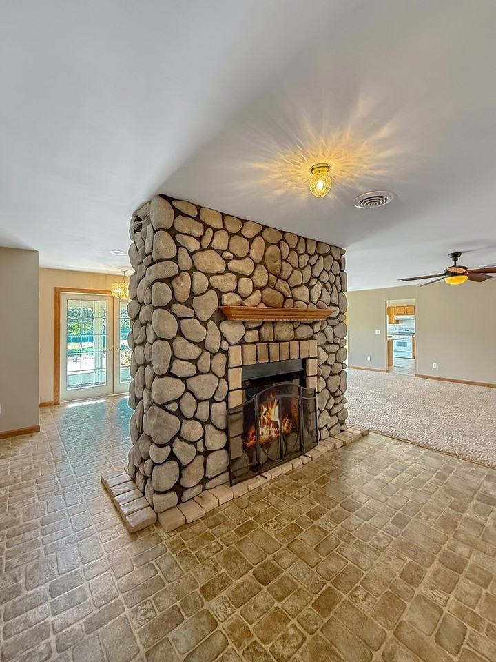 33053 Pamrich Dr - Photo 5 of 18