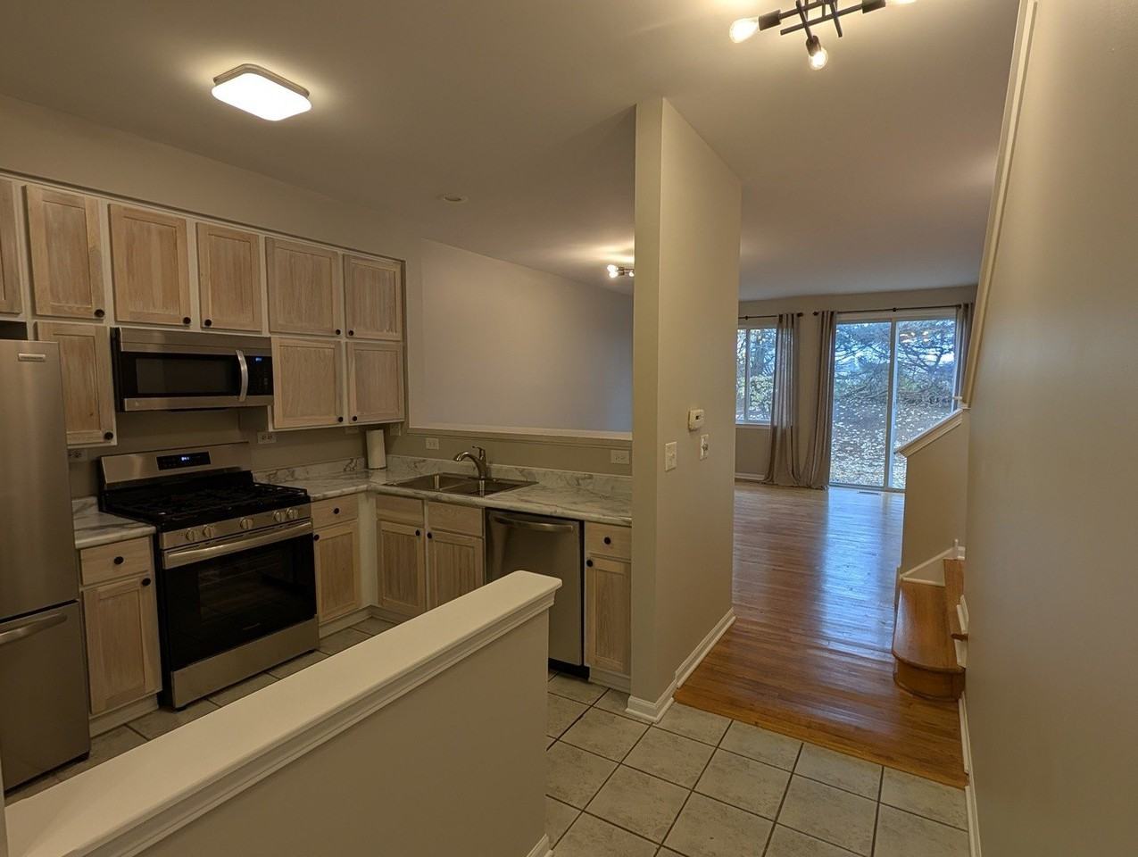 3043 Kentshire Cir - Photo 4 of 17