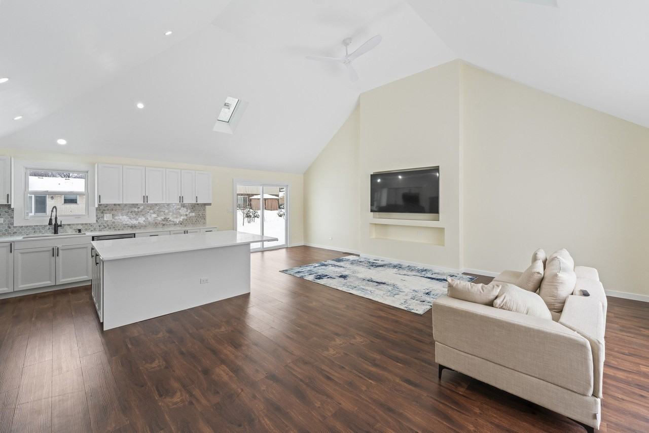 7728 Williams St - Photo 3 of 18