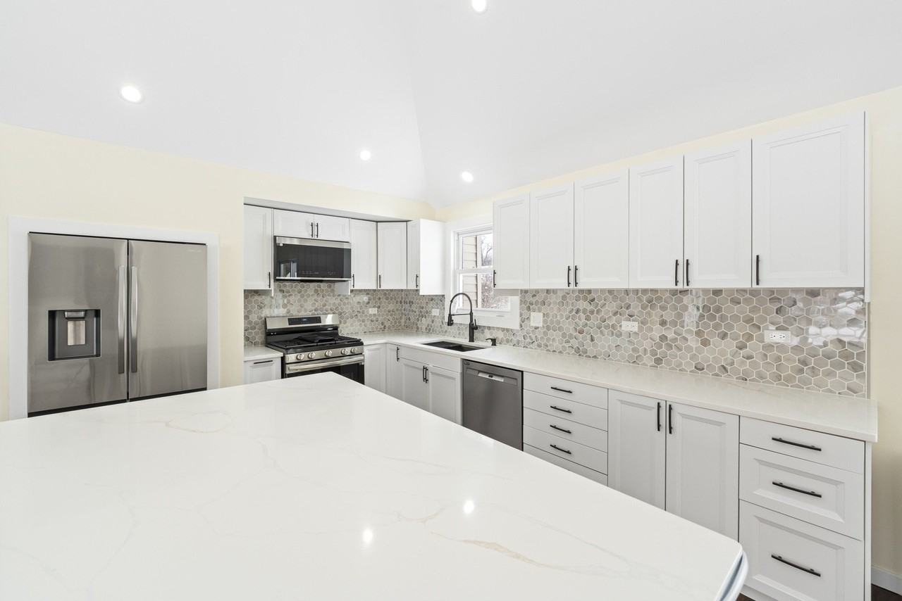 7728 Williams St - Photo 5 of 18