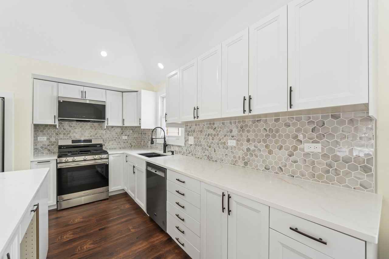 7728 Williams St - Photo 6 of 18