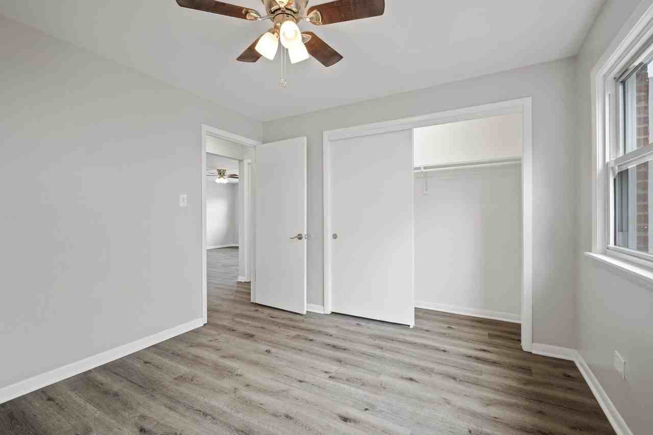 8440 W 95th St Apt 12 #12 - Photo 7 of 18