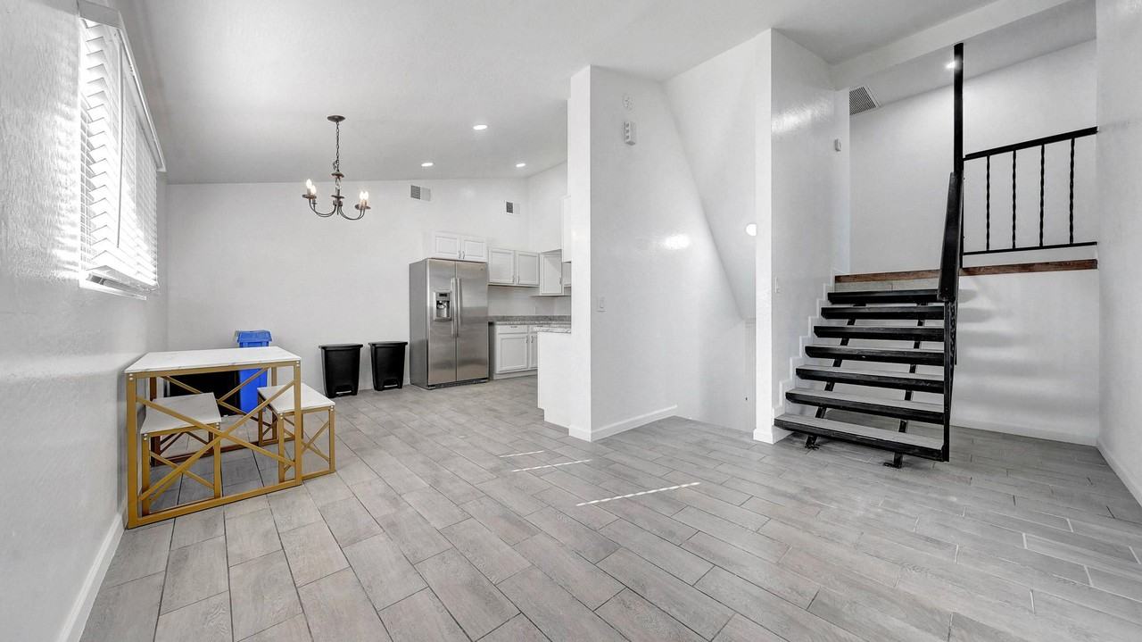 W Coolidge St - Photo 4 of 39