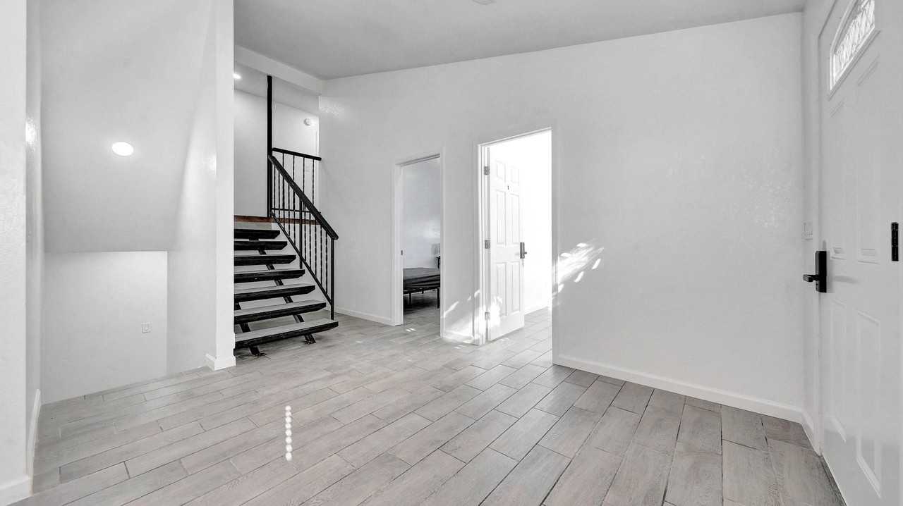 W Coolidge St - Photo 6 of 39