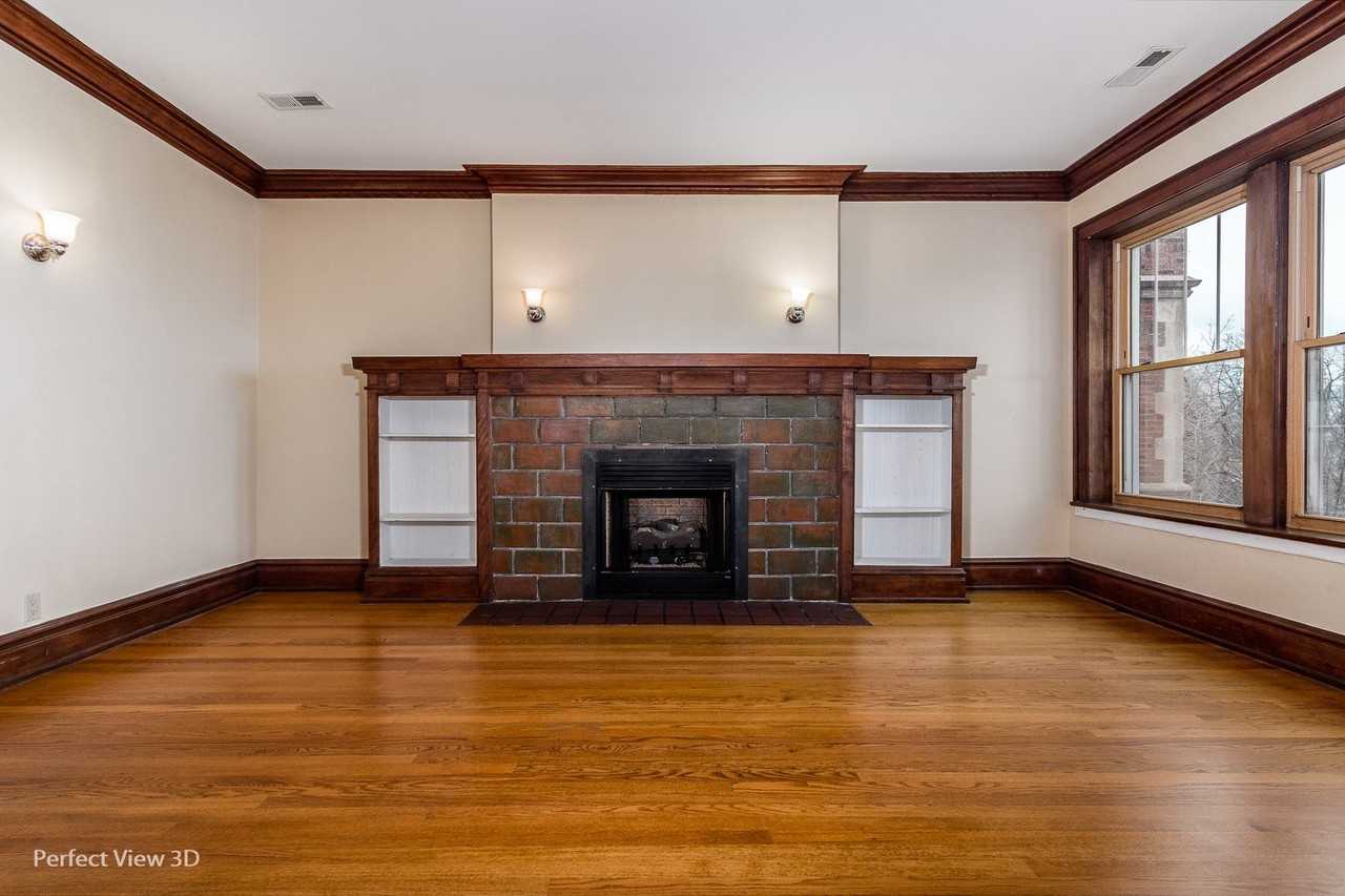 7216 S South Shore Dr Apt 3 #3 - Photo 4 of 30