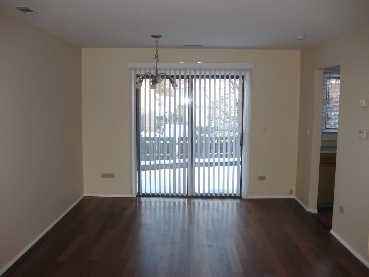 429 Pacific Ct - Photo 6 of 16