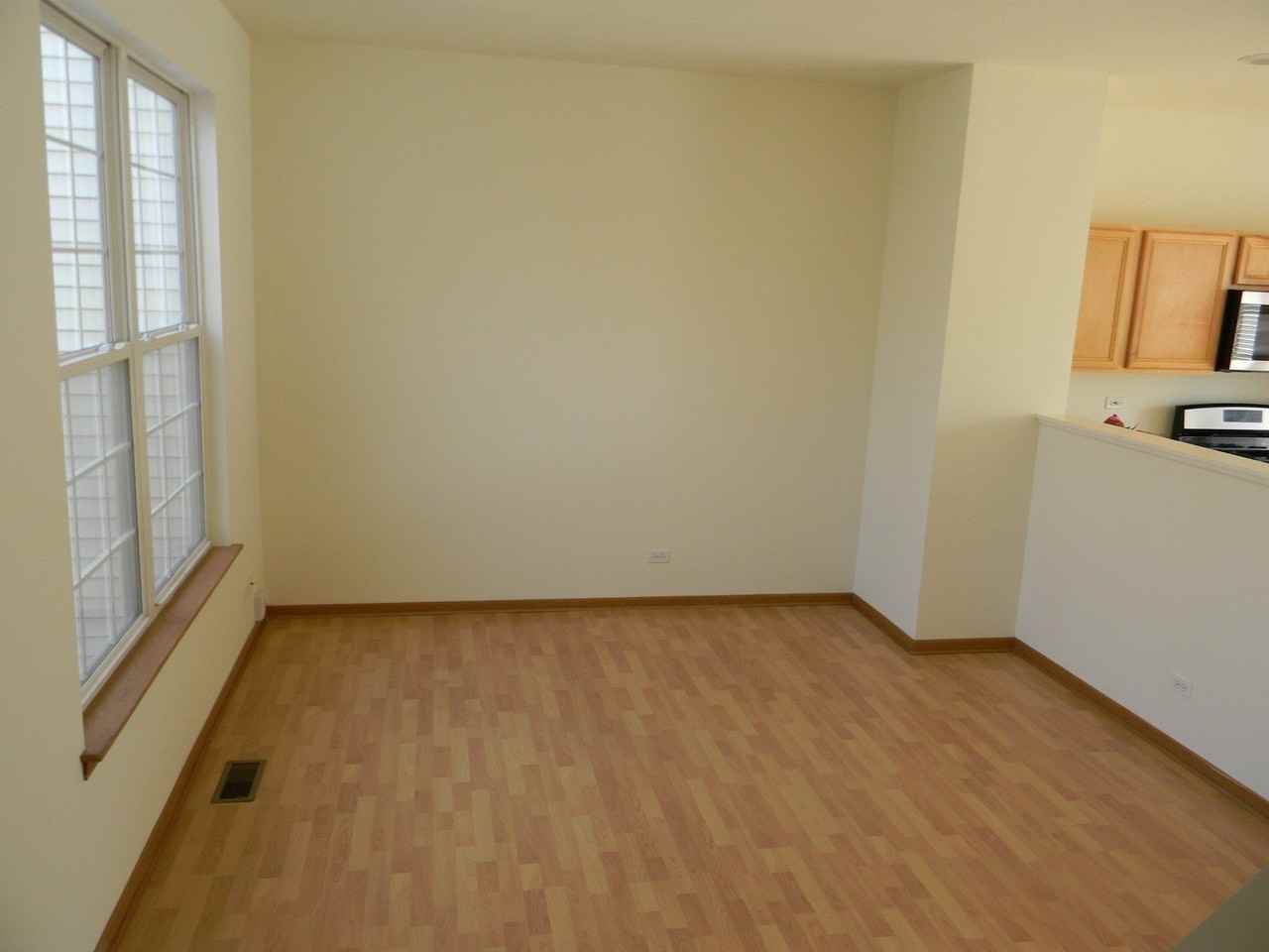 1542 Sauganash Ct - Photo 2 of 14