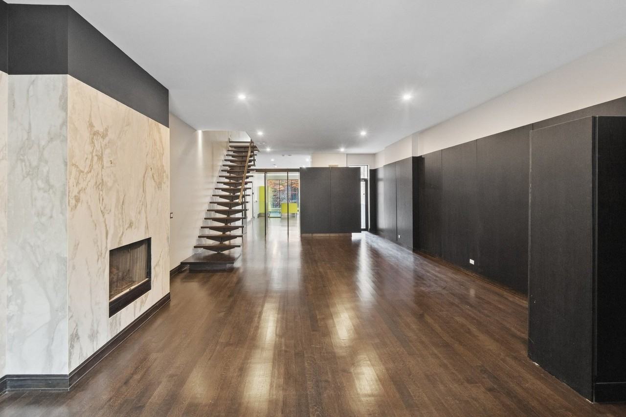 44 E Cedar St - Photo 3 of 35