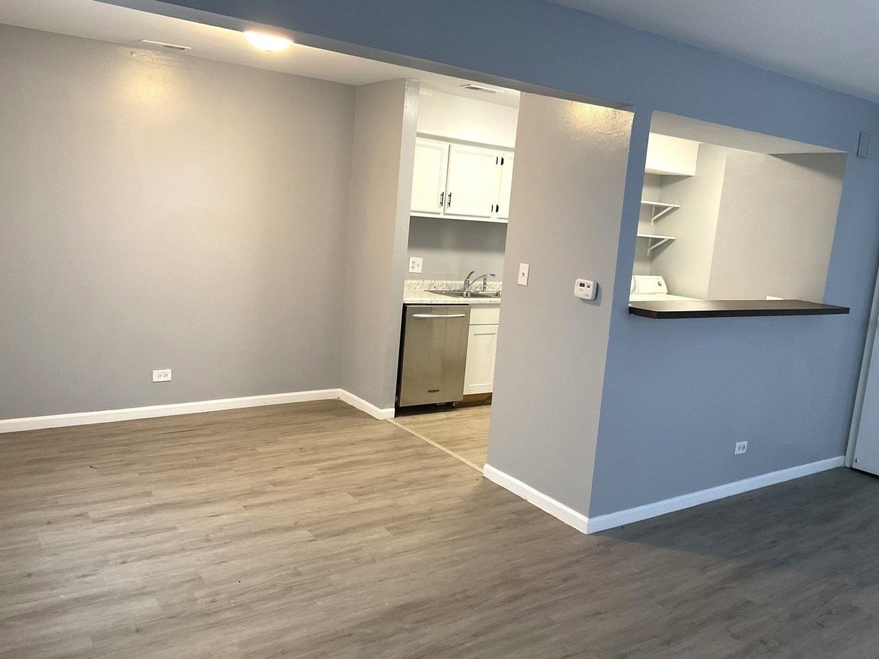 1387 S Glen Cir Apt B #B - Photo 2 of 10