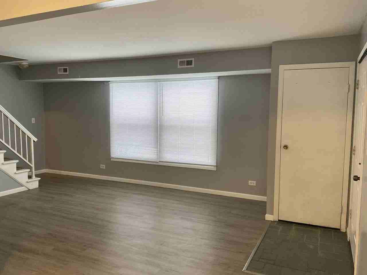 1387 S Glen Cir Apt B #B - Photo 4 of 10