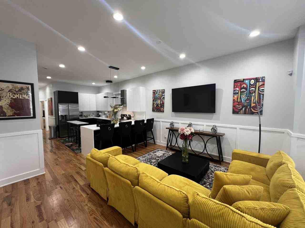 6613 S Langley Ave Unit 1 #1 - Photo 2 of 24