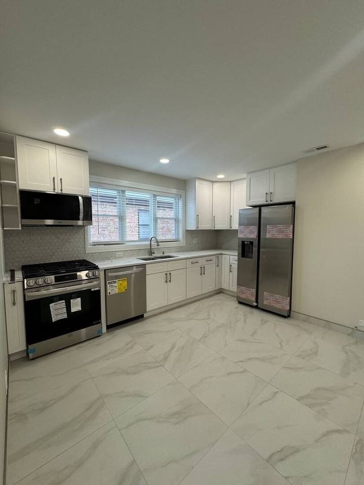 5814 N Elston Ave Unit 1f #1F - Photo 2 of 14