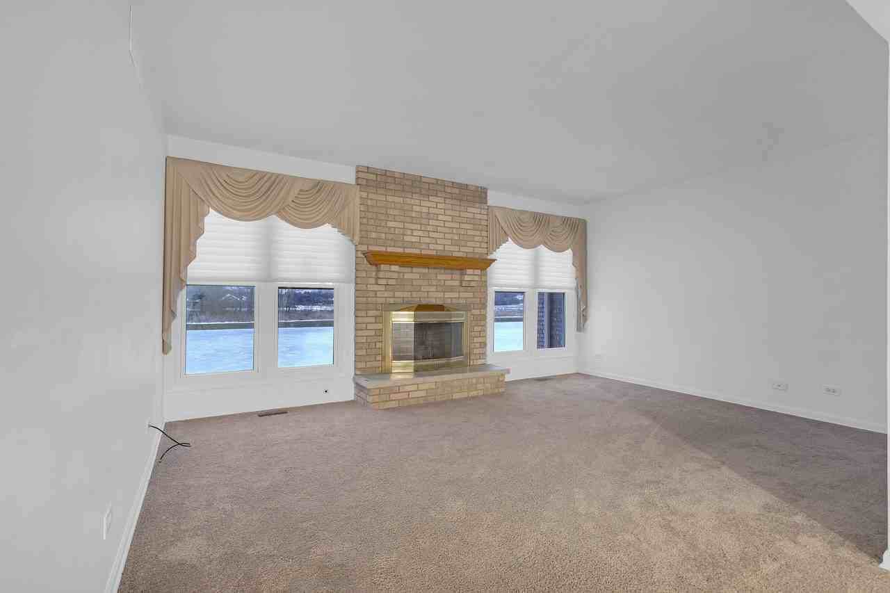 7910 Belle Rive Ct Unit 7910 #7910 - Photo 3 of 21