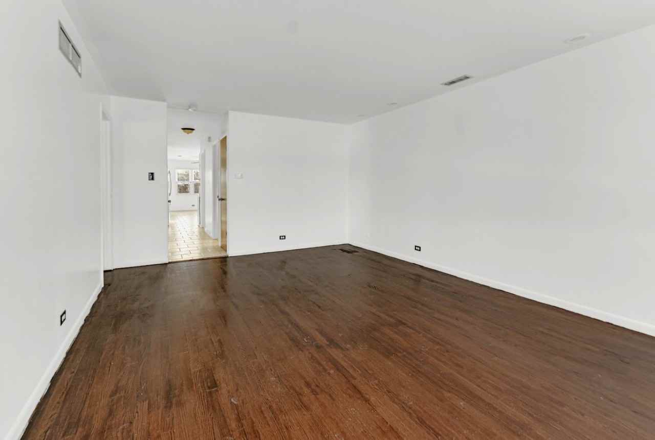 403 Prairie Ave Unit 2 #2 - Photo 4 of 16