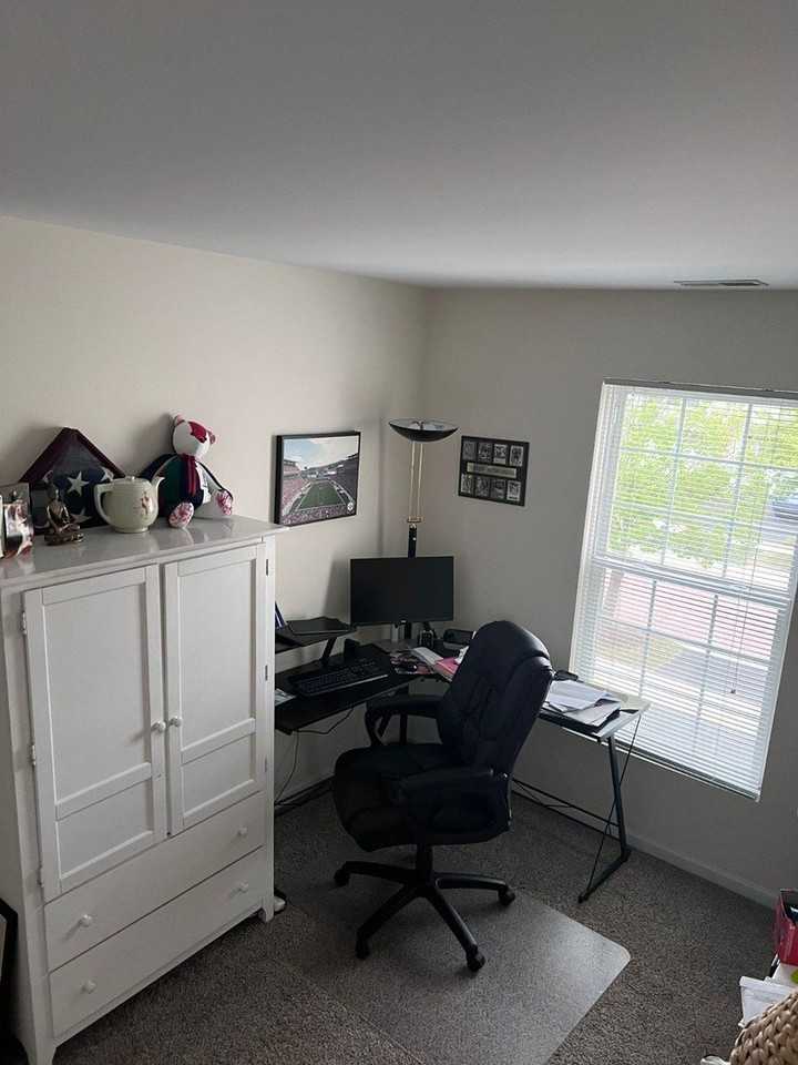 3106 Bromley Ln - Photo 7 of 13