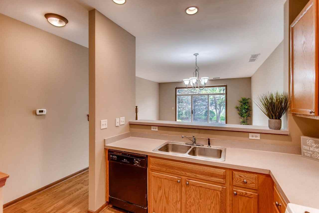 961 Genesee Dr Unit 961 #961 - Photo 5 of 18