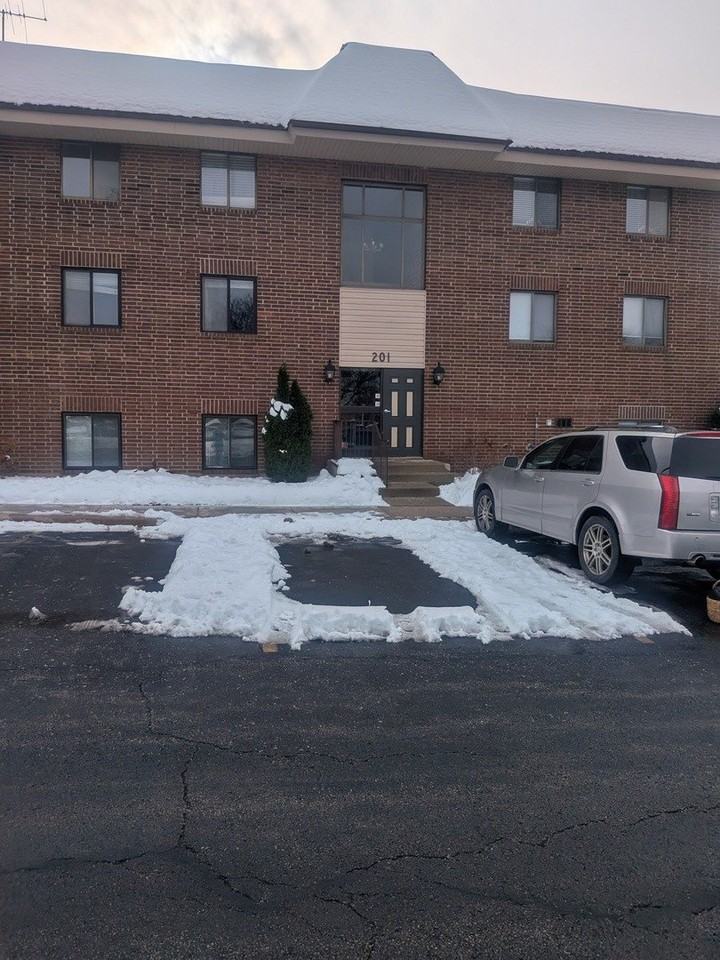 201 E Janata Blvd Apt 1a #1A