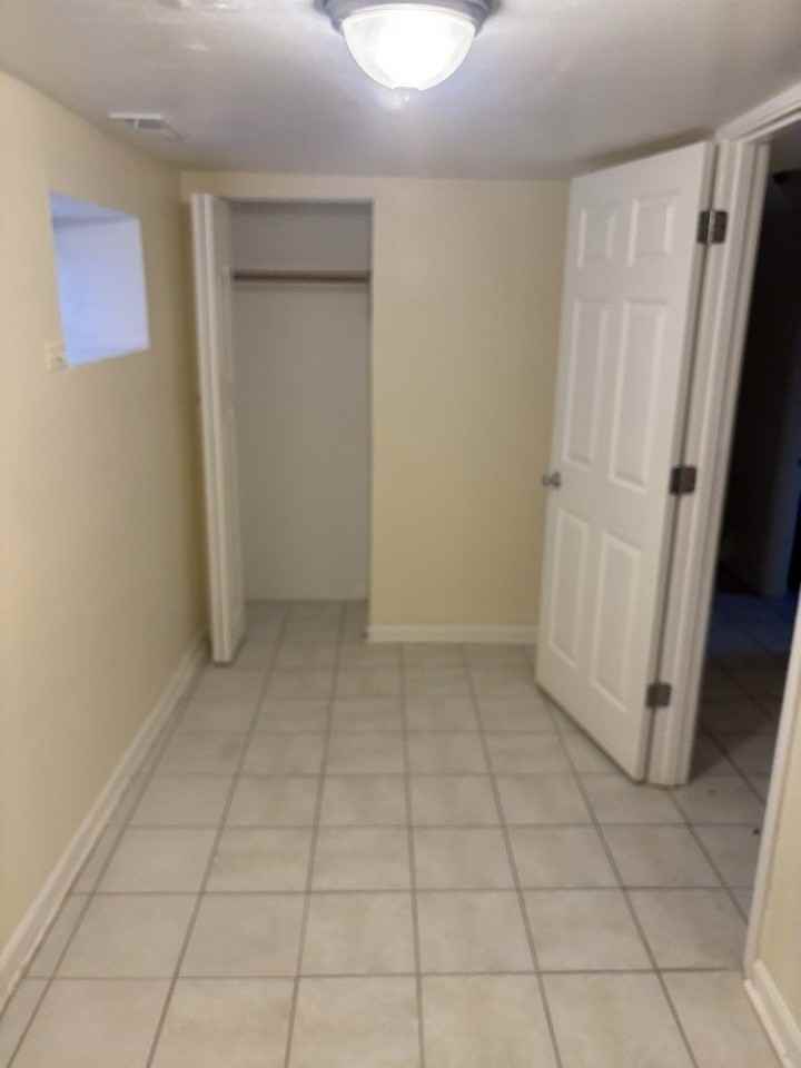 115 S Kilbourn Ave Unit 1st #1st - Photo 2 of 9