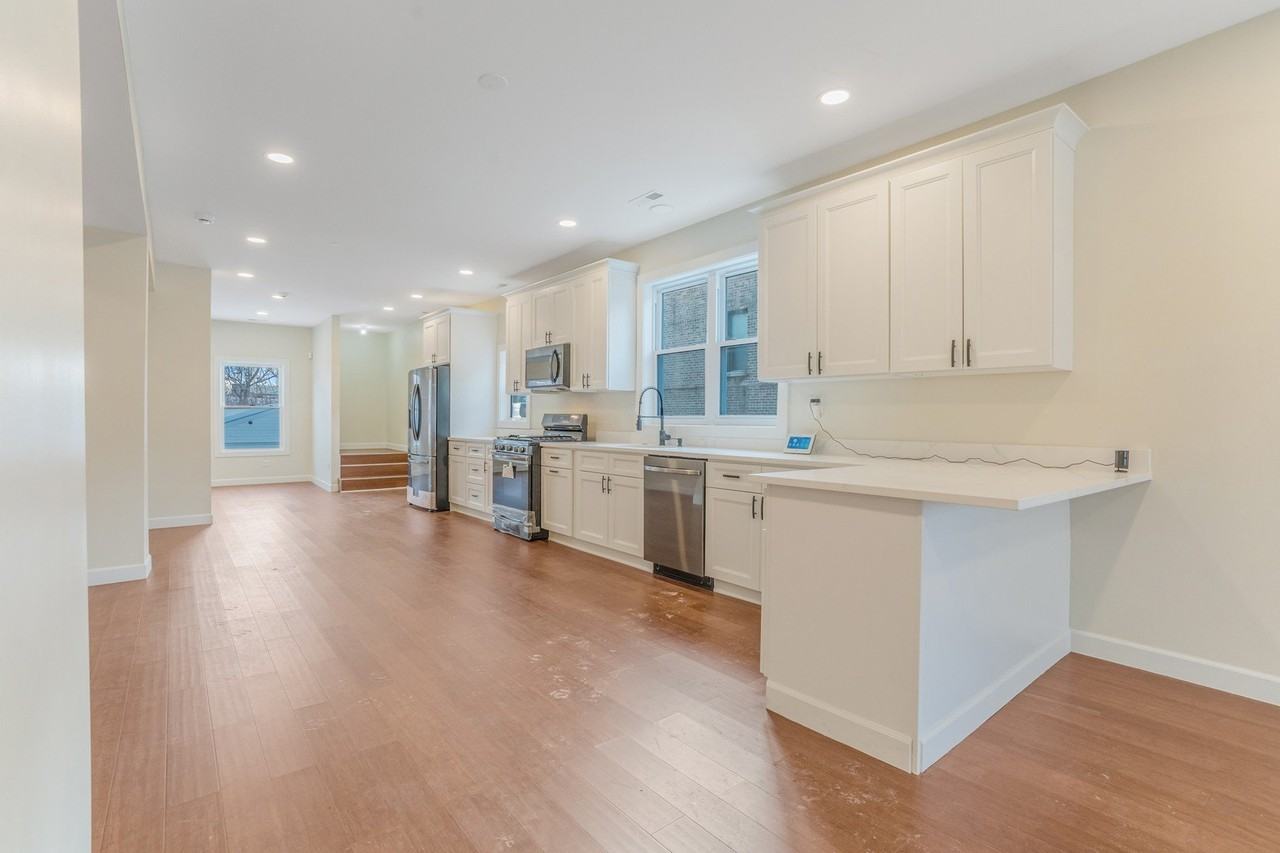 4019 N Tripp Ave Unit 1 #1 - Photo 3 of 20